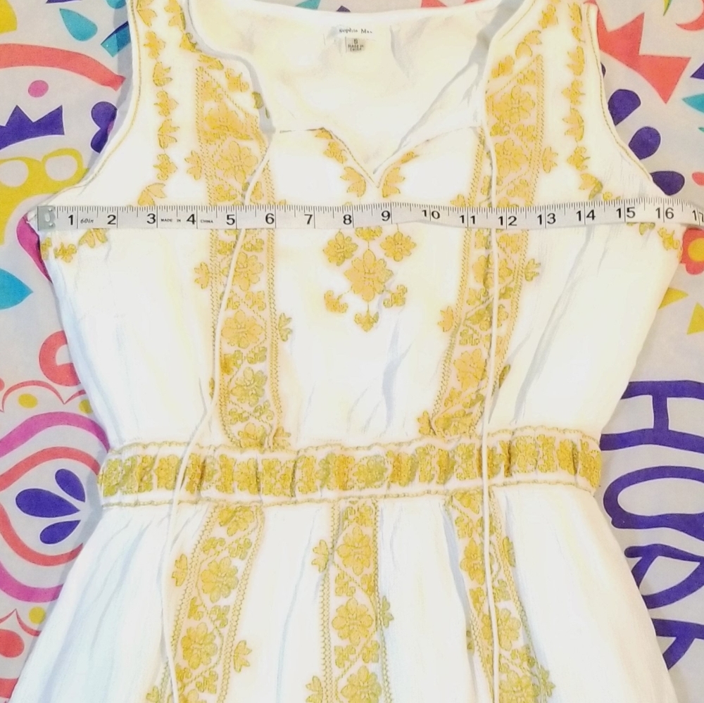 Gorgeous Gold Detail Fully Lined Sleeveless Dress - Picture 6 of 10